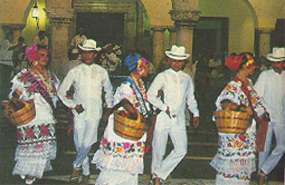 Folklore at the portals (Merida)